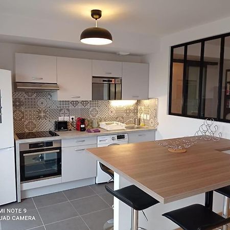 Superbe Appartement Avec Balcon Filant Cenon Exterior foto